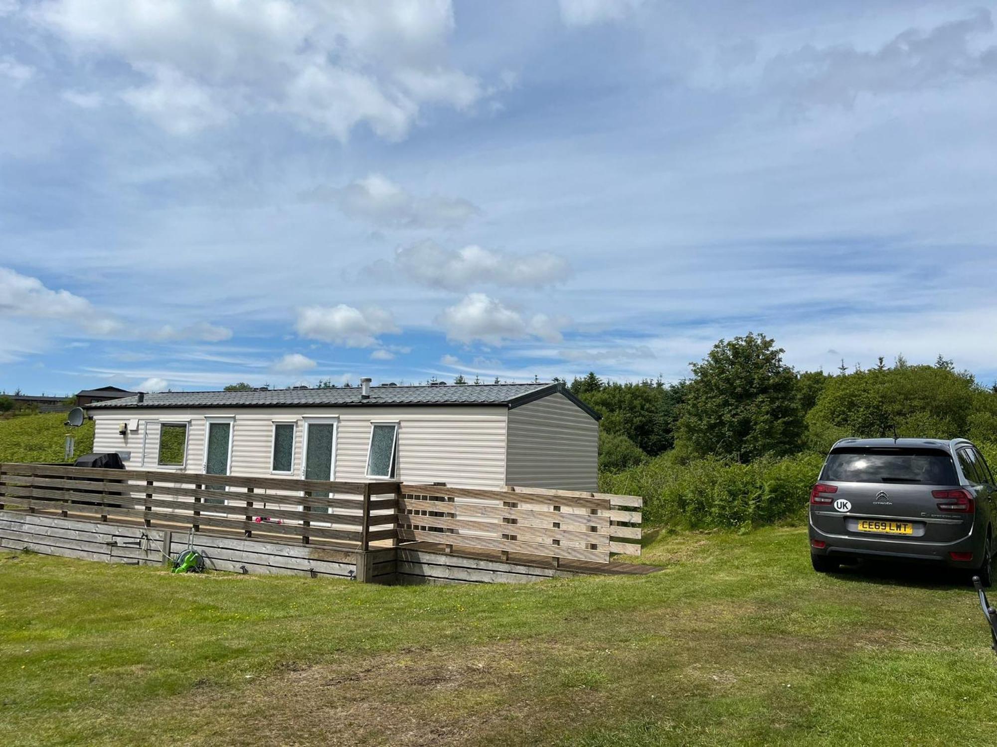 Lochview Retreat Caravan Balminnoch Exteriör bild