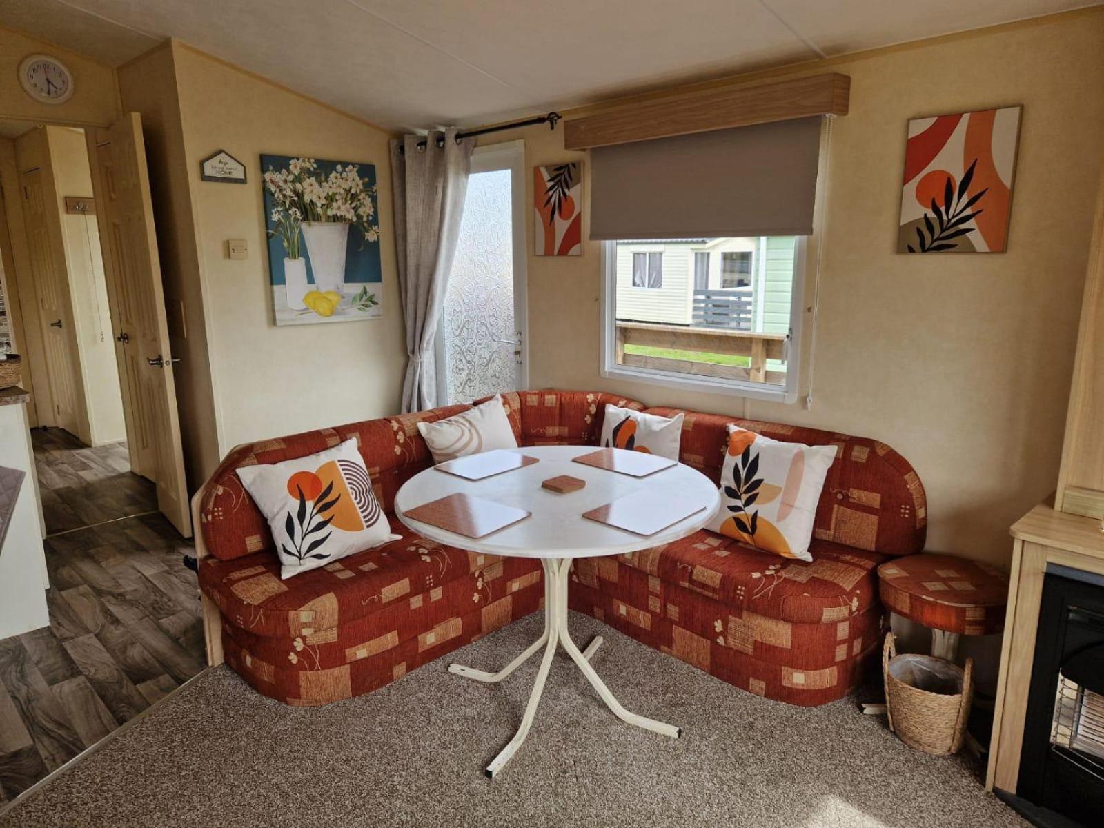 Lochview Retreat Caravan Balminnoch Exteriör bild