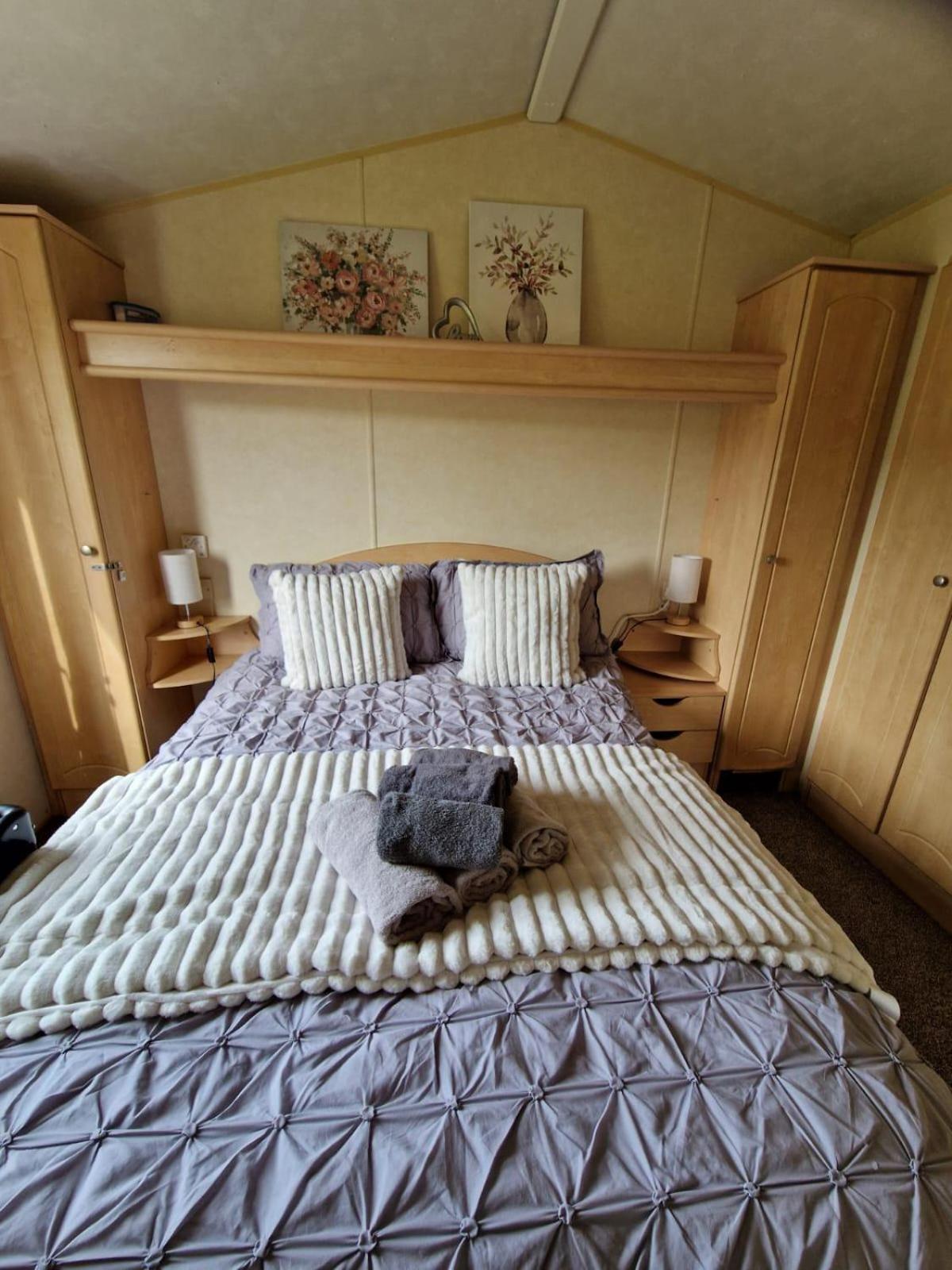 Lochview Retreat Caravan Balminnoch Exteriör bild