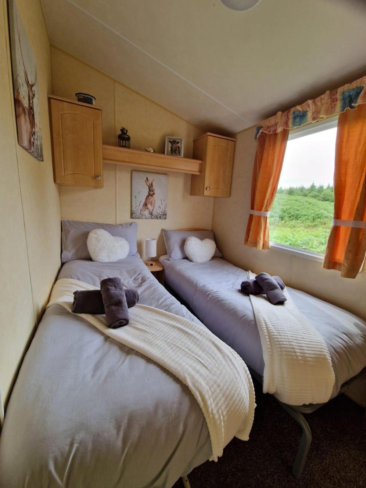 Lochview Retreat Caravan Balminnoch Exteriör bild