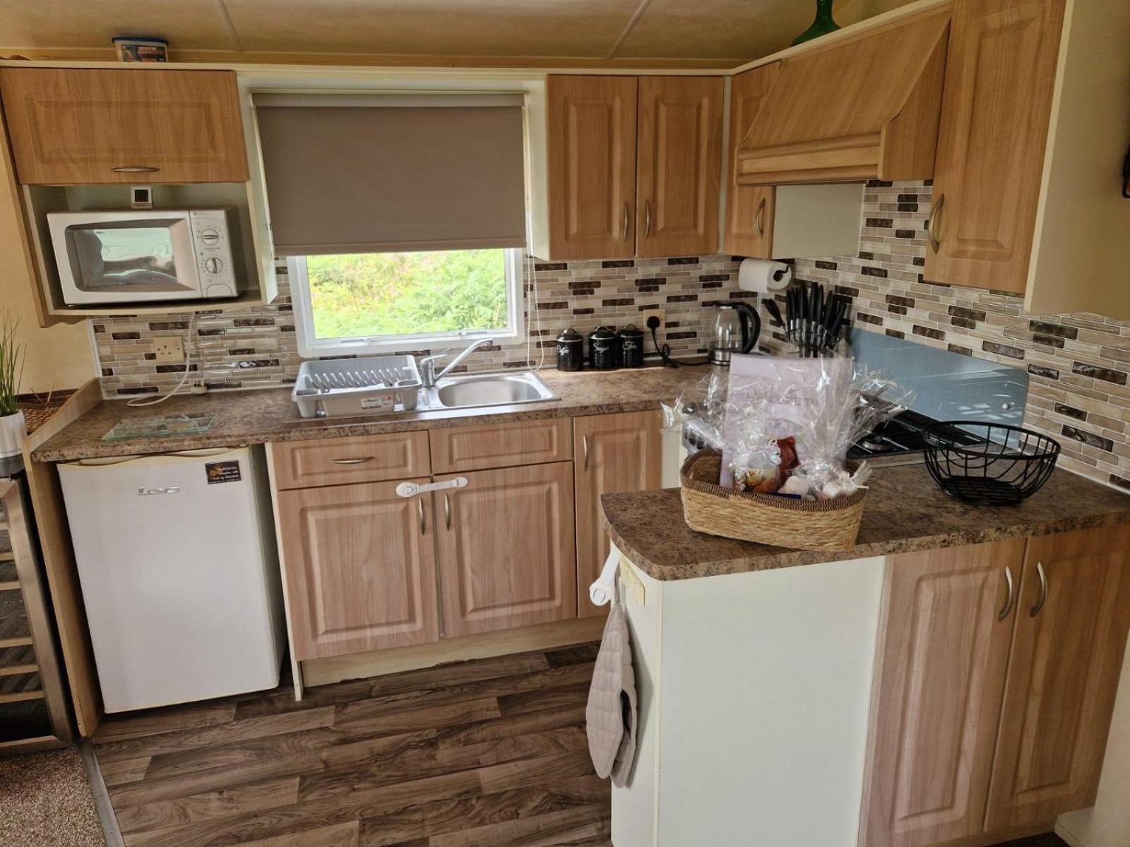 Lochview Retreat Caravan Balminnoch Exteriör bild